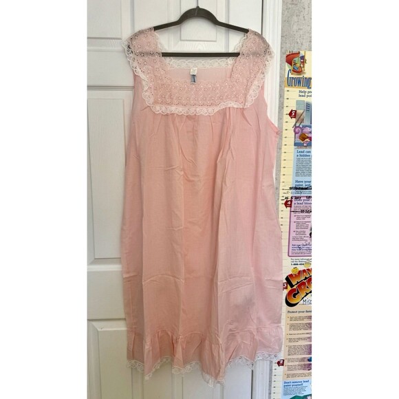 Vintage 1950 Slender Style Peach Nightgown Rayon Nylon XL 48-50